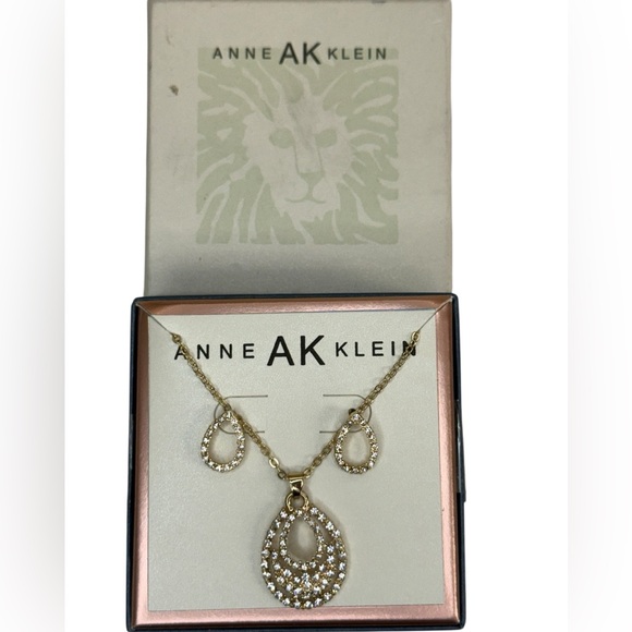 Anne Klein Gold Crystal Teardrop Necklace Set - Picture 2 of 2
